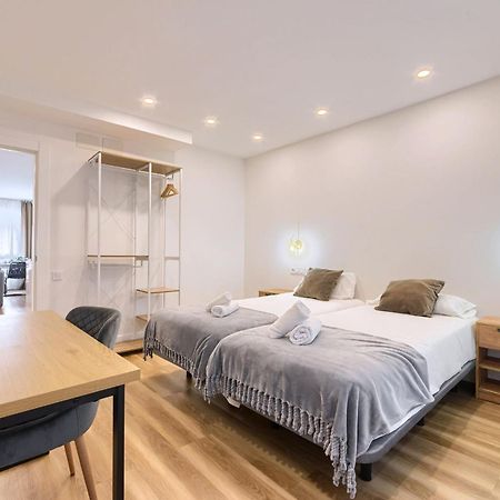 Deustown Apartamentos Бильбао Экстерьер фото
