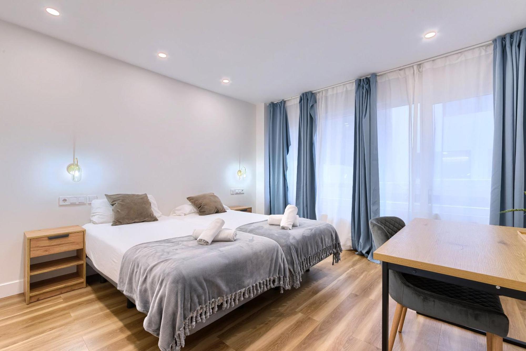 Deustown Apartamentos Бильбао Экстерьер фото