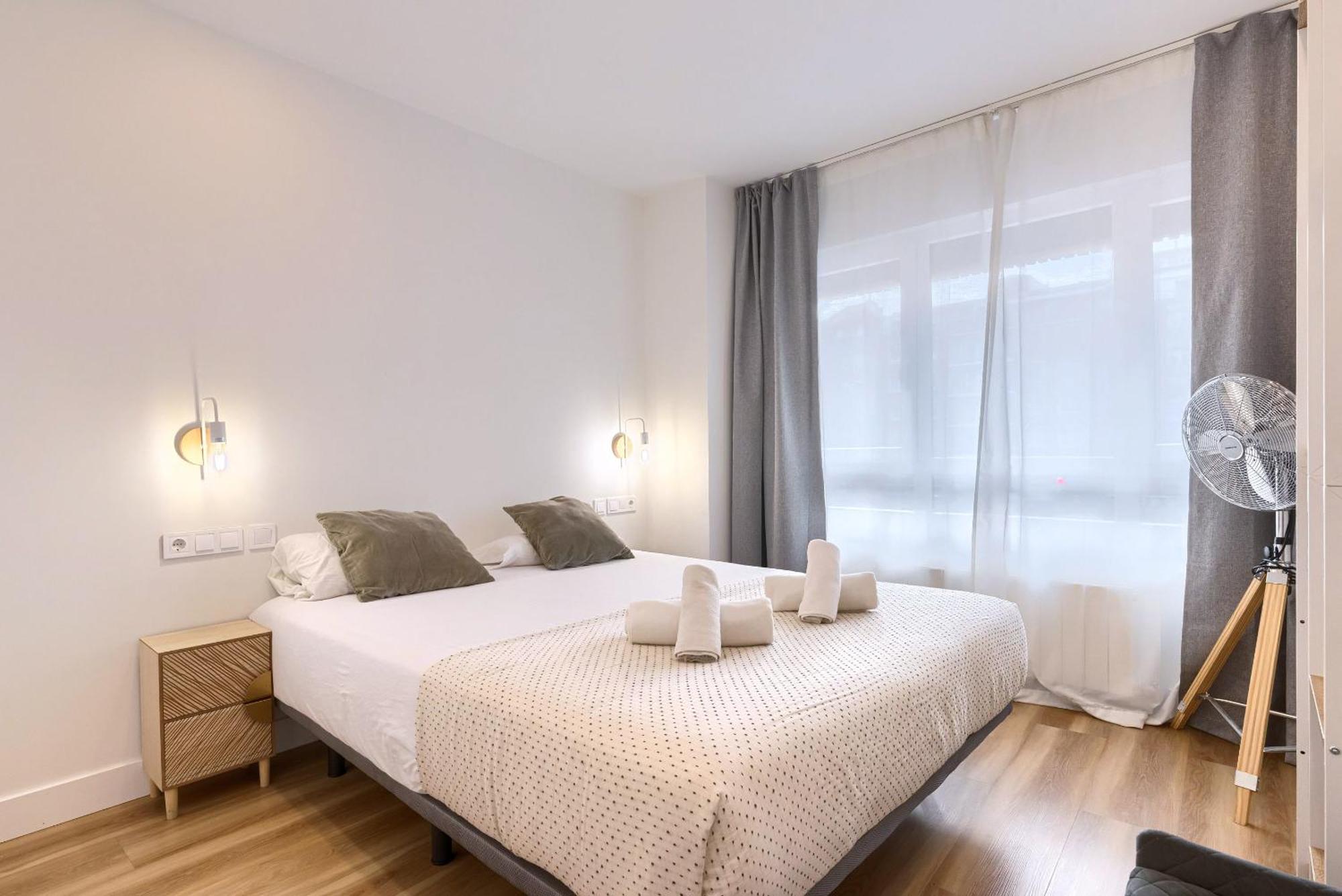 Deustown Apartamentos Бильбао Экстерьер фото