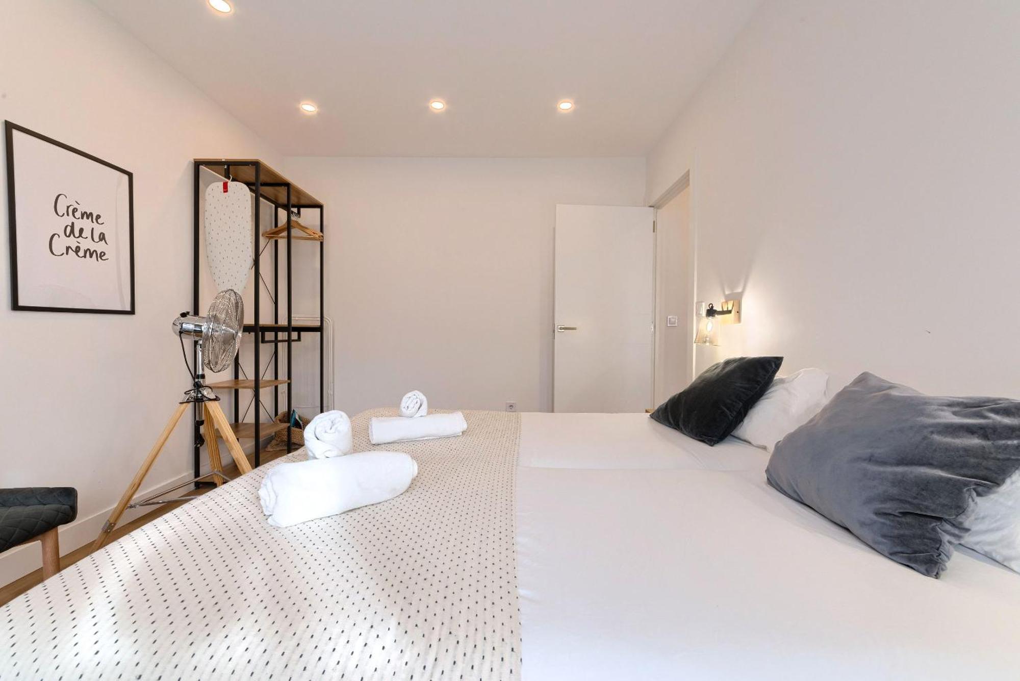 Deustown Apartamentos Бильбао Экстерьер фото